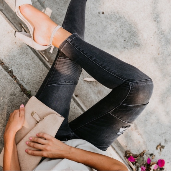 CLEARANCE-FIRM‼️5🌟Black Wash Moto Skinnies - Picture 5 of 8